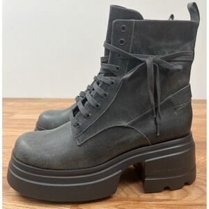 Charles & Keith Black Lace Up Chunky Ankle Boots Women's Size 9 (EUR 39) NEW